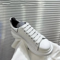 Unisex Flats Elegant Skateboard Shoes White Sneakers