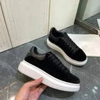 Unisex Flats Elegant Skateboard Shoes White Sneakers