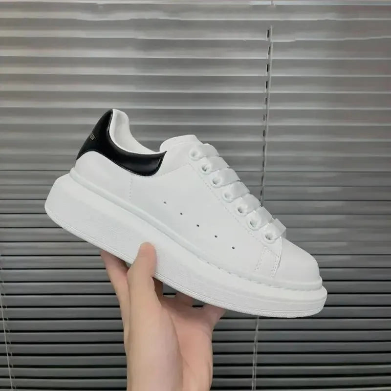 Unisex Flats Elegant Skateboard Shoes White Sneakers
