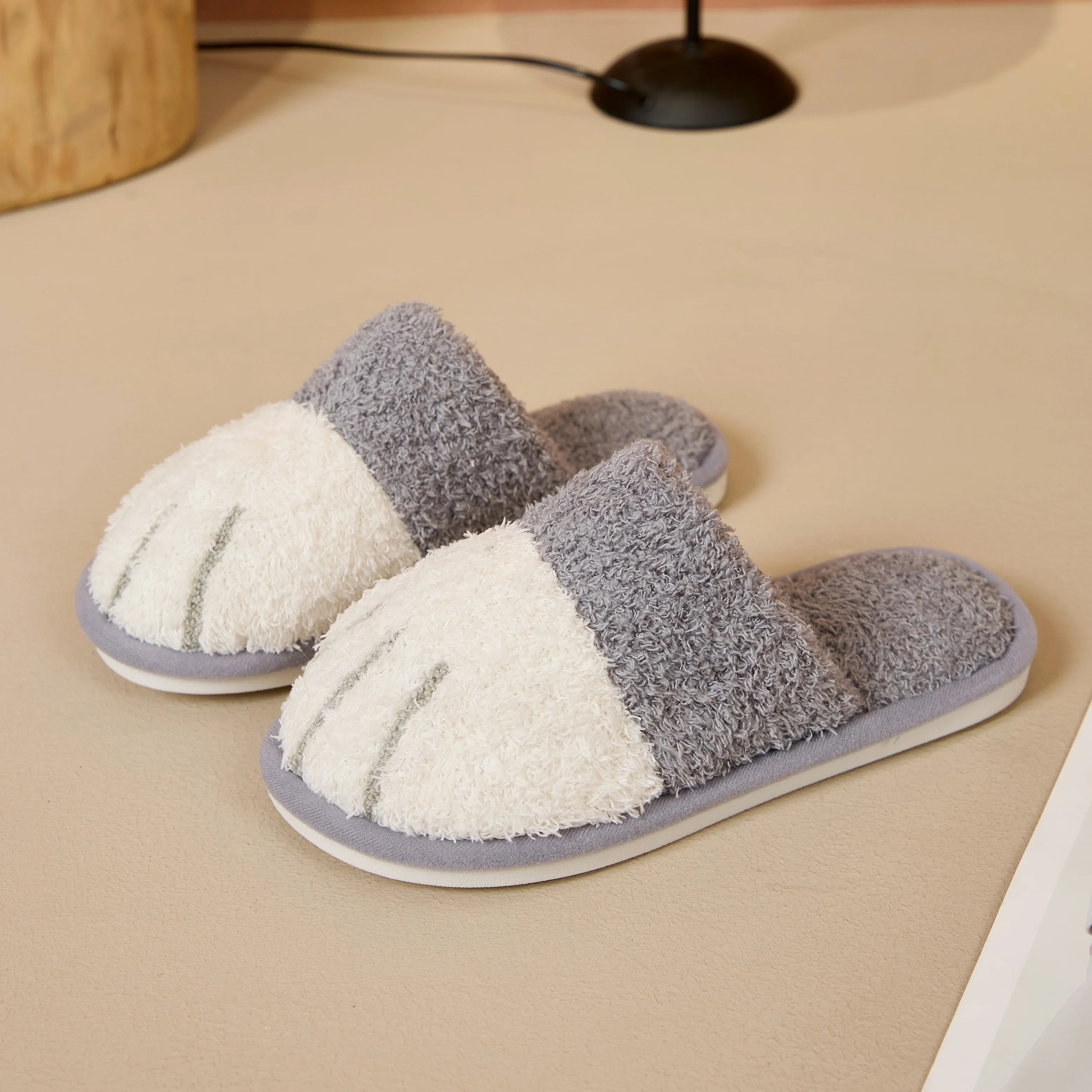 Unisex warm cat paw slippers for home